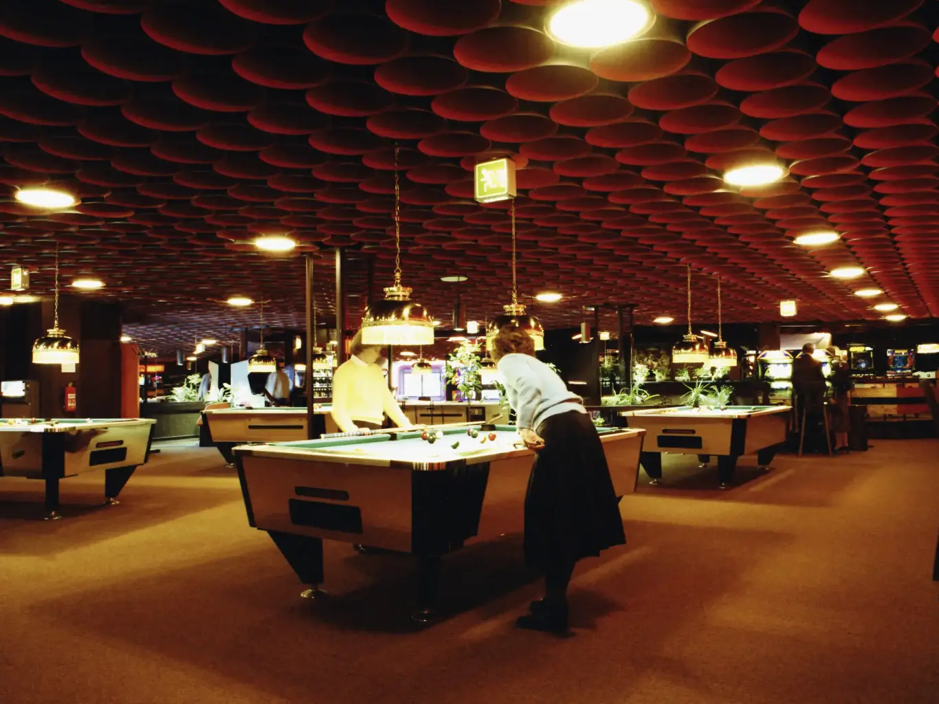 MERKUR History - Spielhalle - Billard-Bereich
