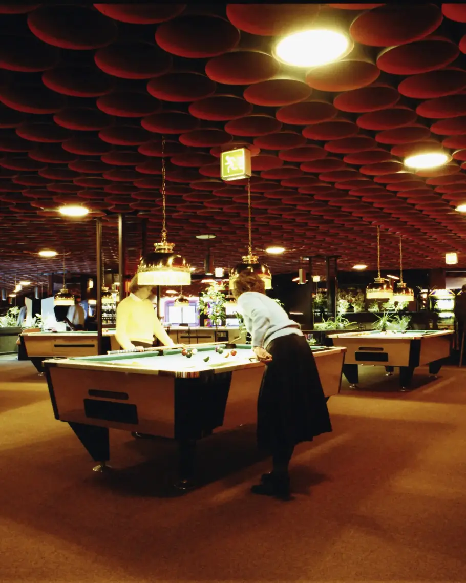 MERKUR History - Spielhalle - Billard