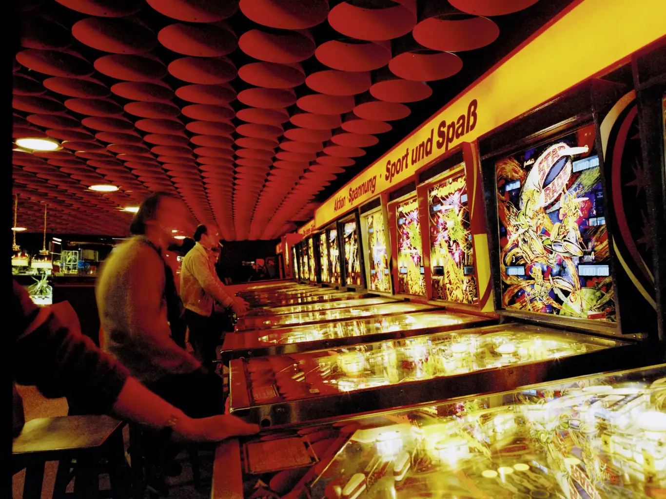 MERKUR History - Spielhalle - Flipper