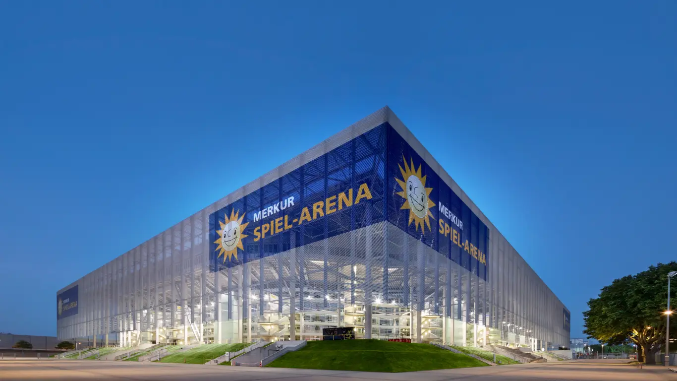 Ansicht der MERKUR SPIEL-ARENA aus der Eckperspektive