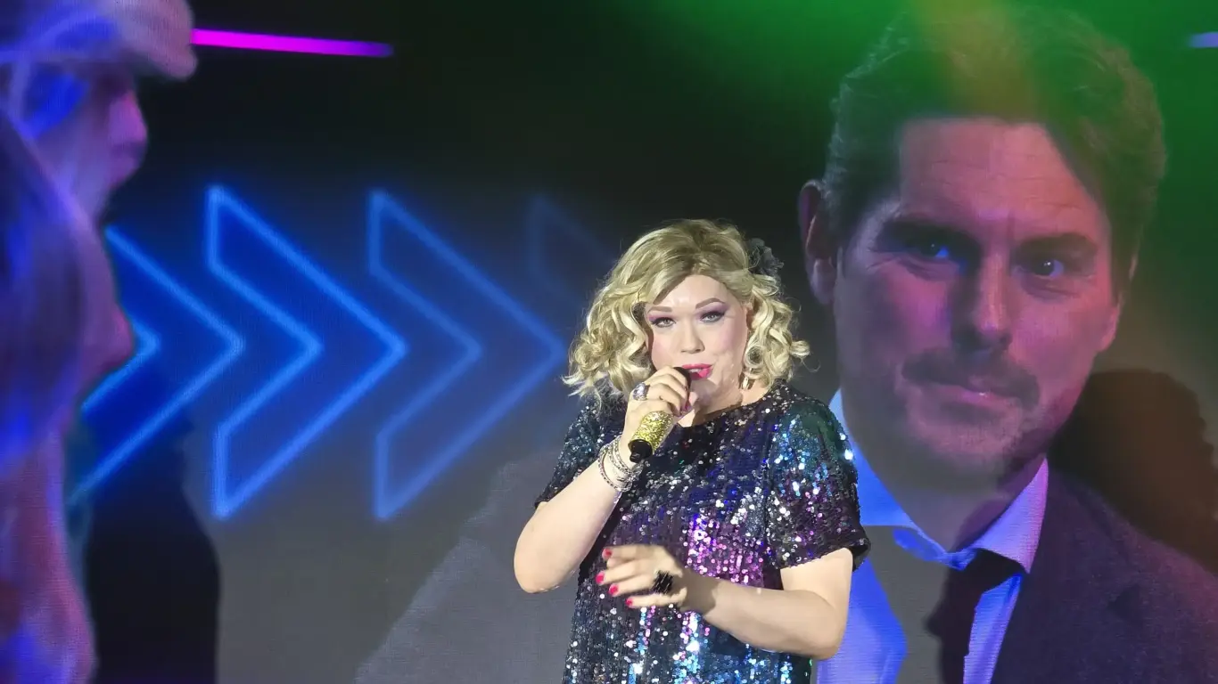 Highlights vom Spatenstich: Performance von Cassy