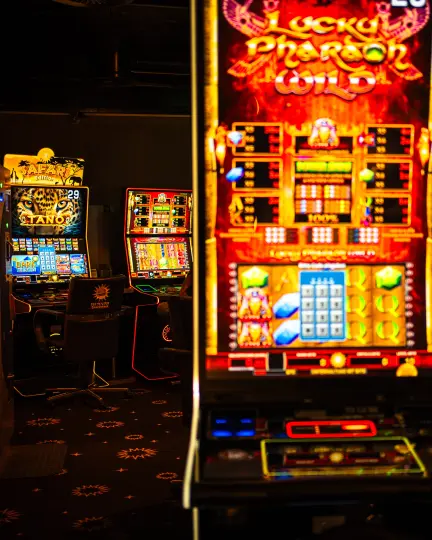 Einblick in die MERKUR-Spielhalle in Kassel (Dierichs Straße) – LP Wild