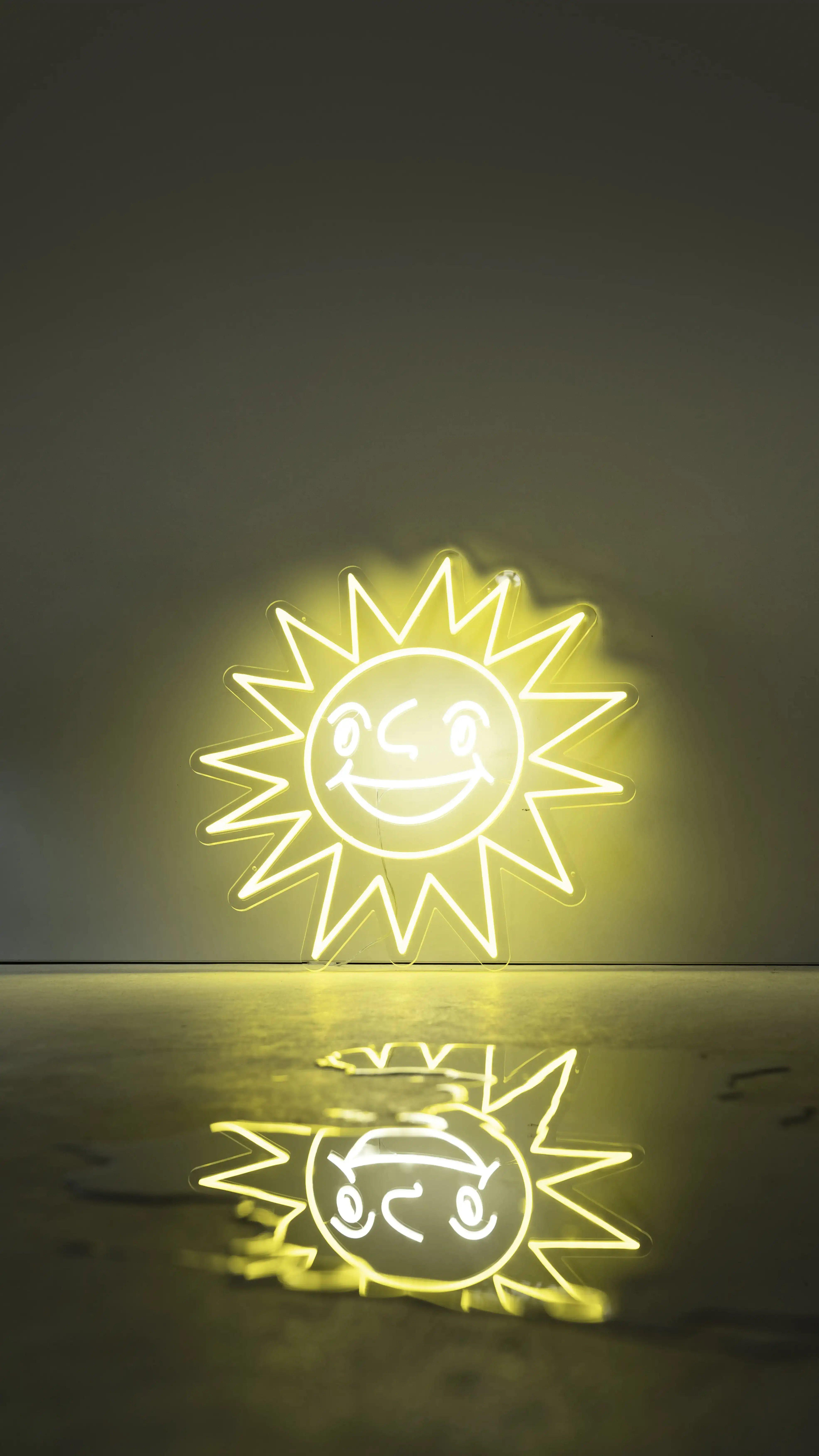 Wallpaper-MERKUR-Neonsonne