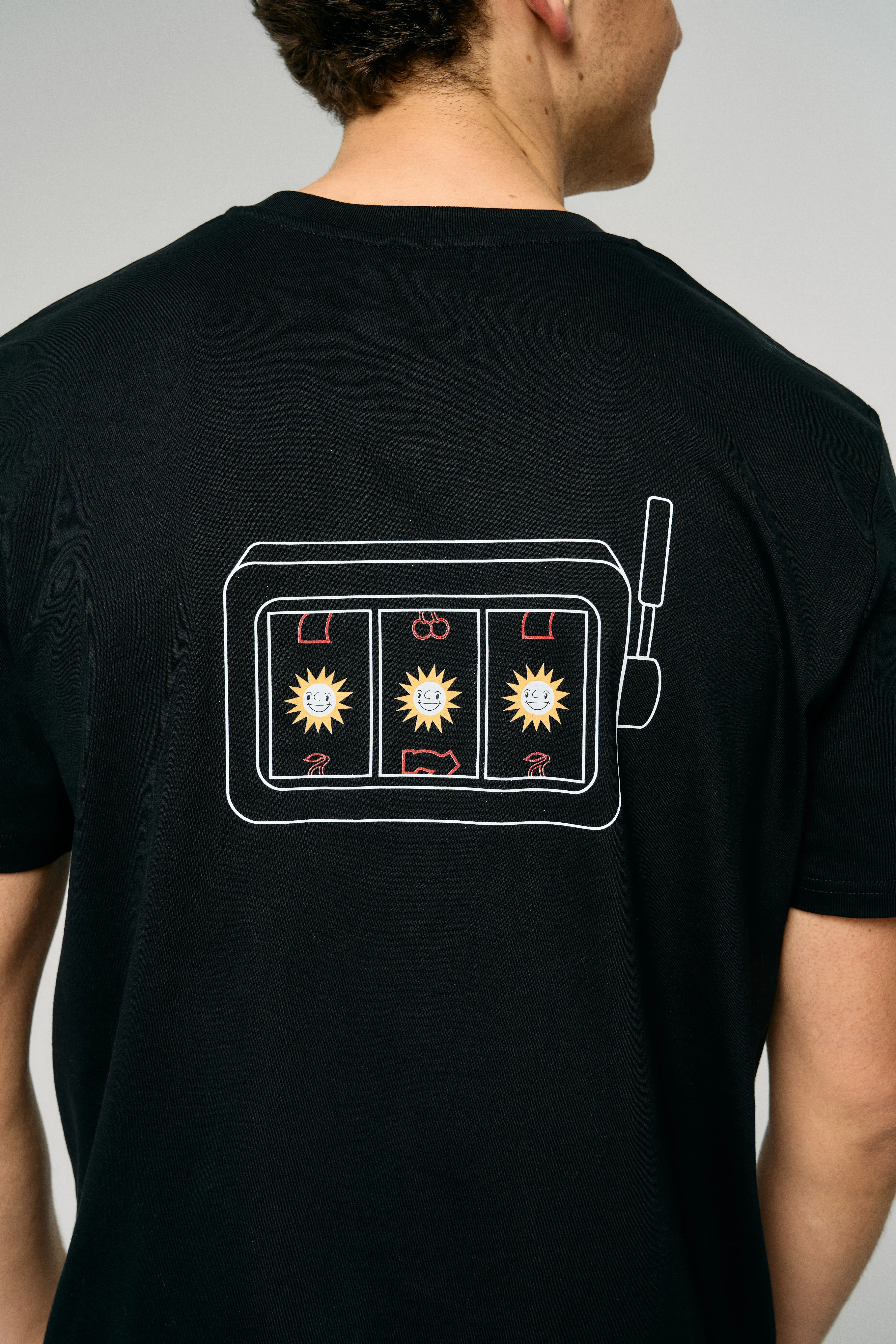 Streetwear-Shirt mit Walzen-Design (Juli-Drop)