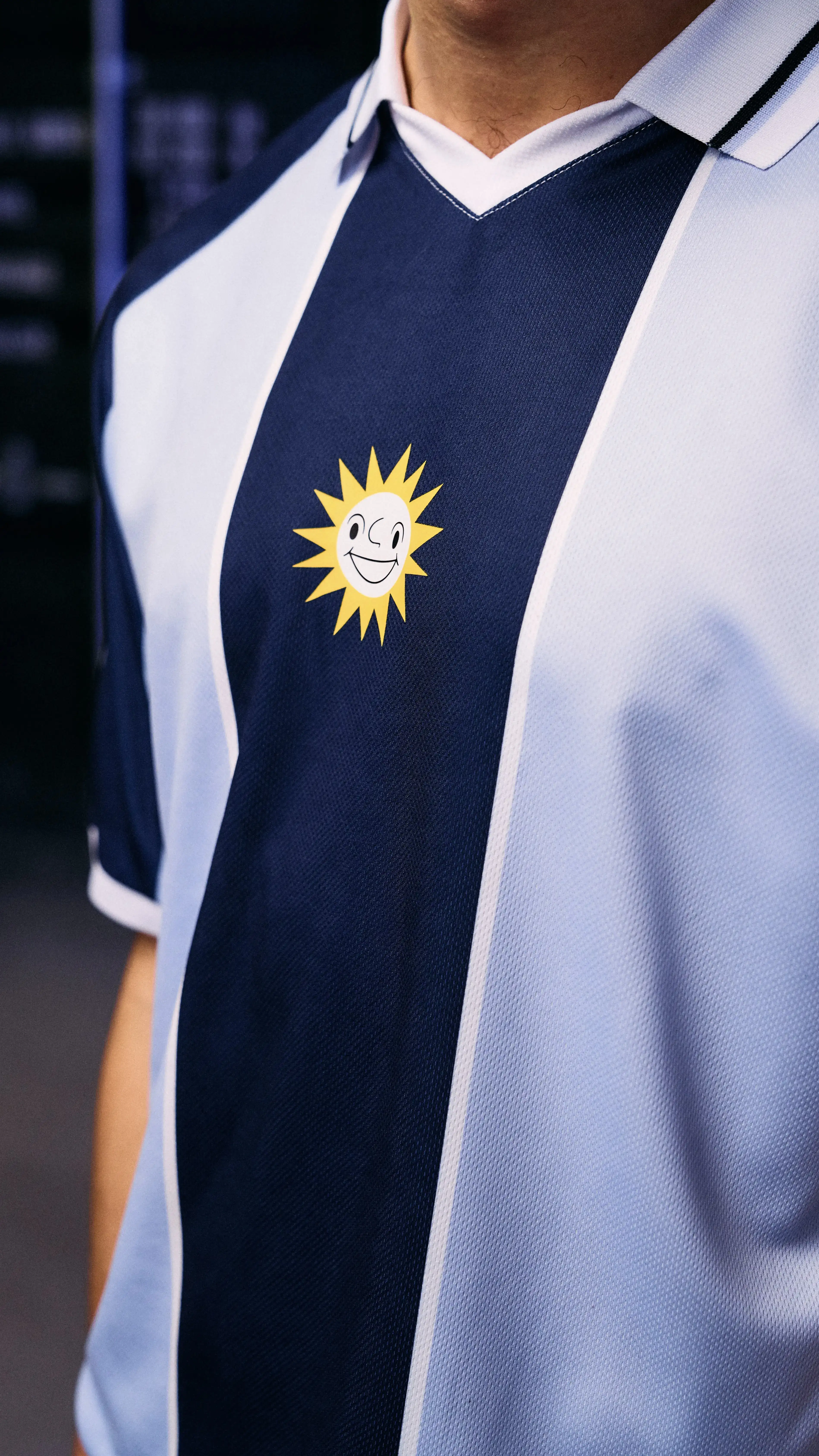 Wallpaper-MERKUR-RetroTrikot-Man
