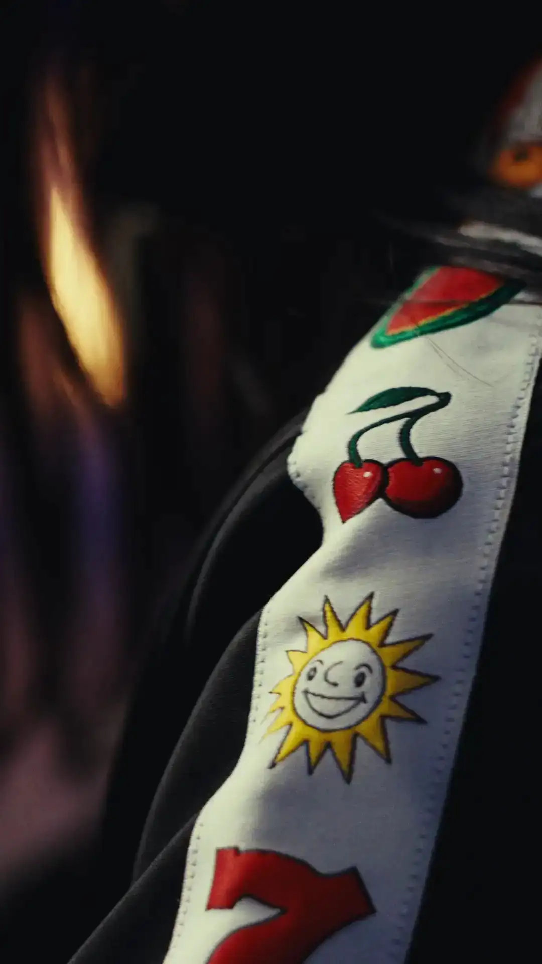 Wallpaper-MERKUR-Trainingsanzug-Details-Ärmel